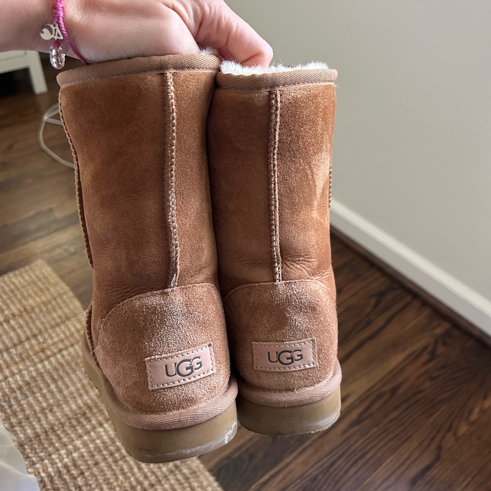 UGG Chestnut Suede Short Shearling Boots - Picture 6 of 6
